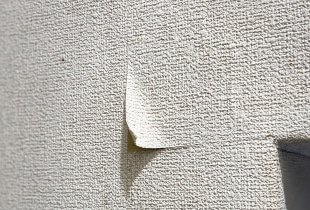 クロスがはがれてきた